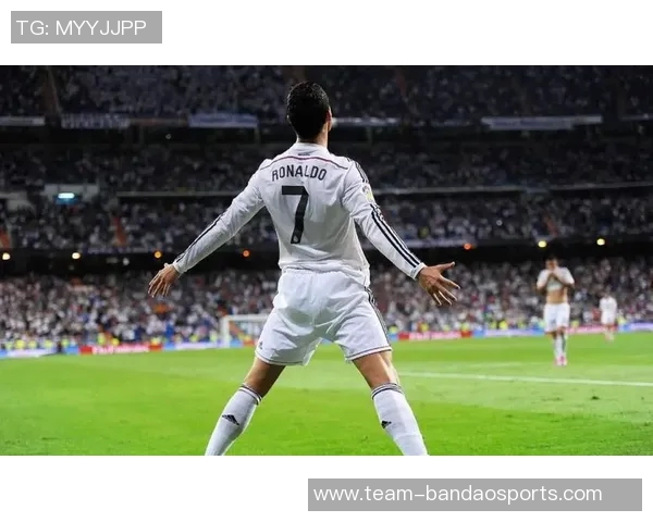 C罗40岁身价保持1200万欧元继续领跑同龄球员榜单