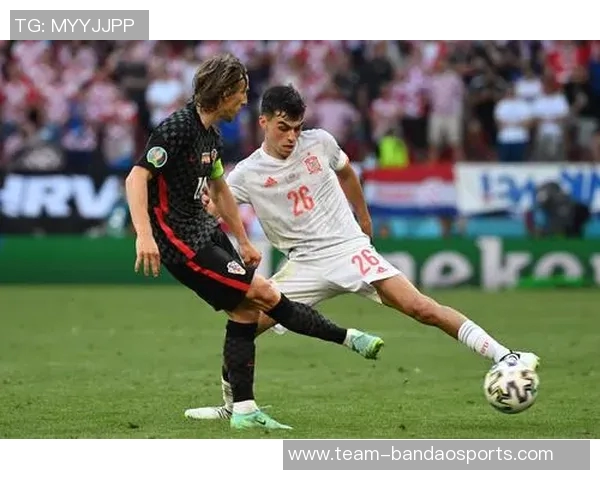 佩德里抵达甘伯体育城进行伤情检查确认伤势严重程度引发关注