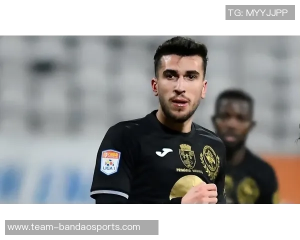 C罗因欠薪问题罢赛抗议获将帅支持员工应得保障球员无责