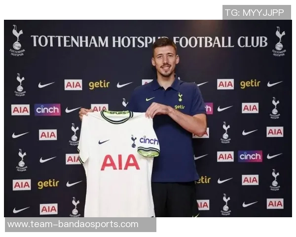 21岁日本后卫高井幸大租借加盟德甲门兴租期半年引发关注 21岁日本后卫高井幸大租借加盟德甲门兴租期半年引发关注