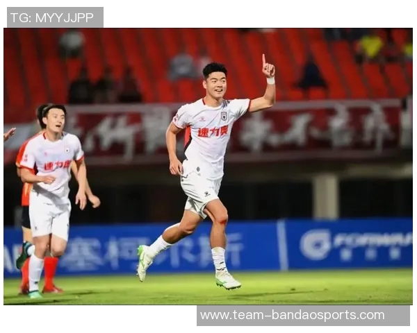 2025中甲陕西联合队观众热情高涨场均14622人次创佳绩